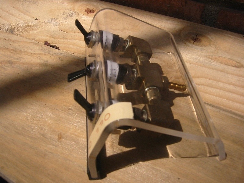 Drosophila Anaesthesia CO2 Station (DACS)